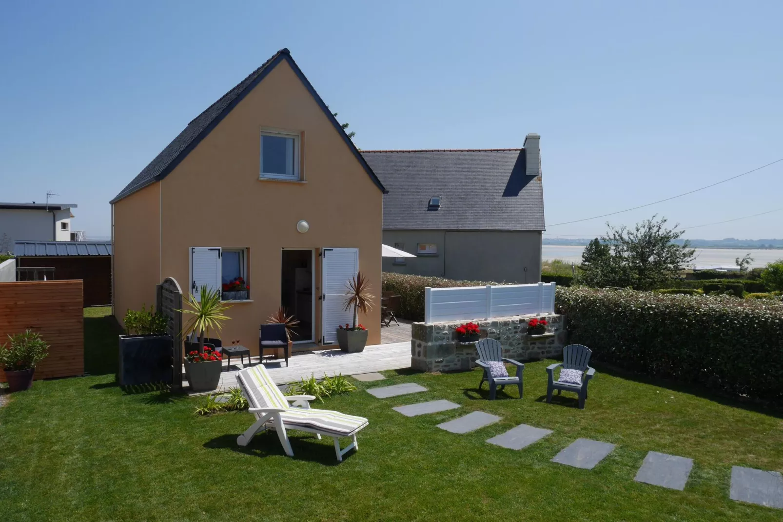 Ferienhaus Plounéour-Brignogan-Plages-Buitenkant zomer