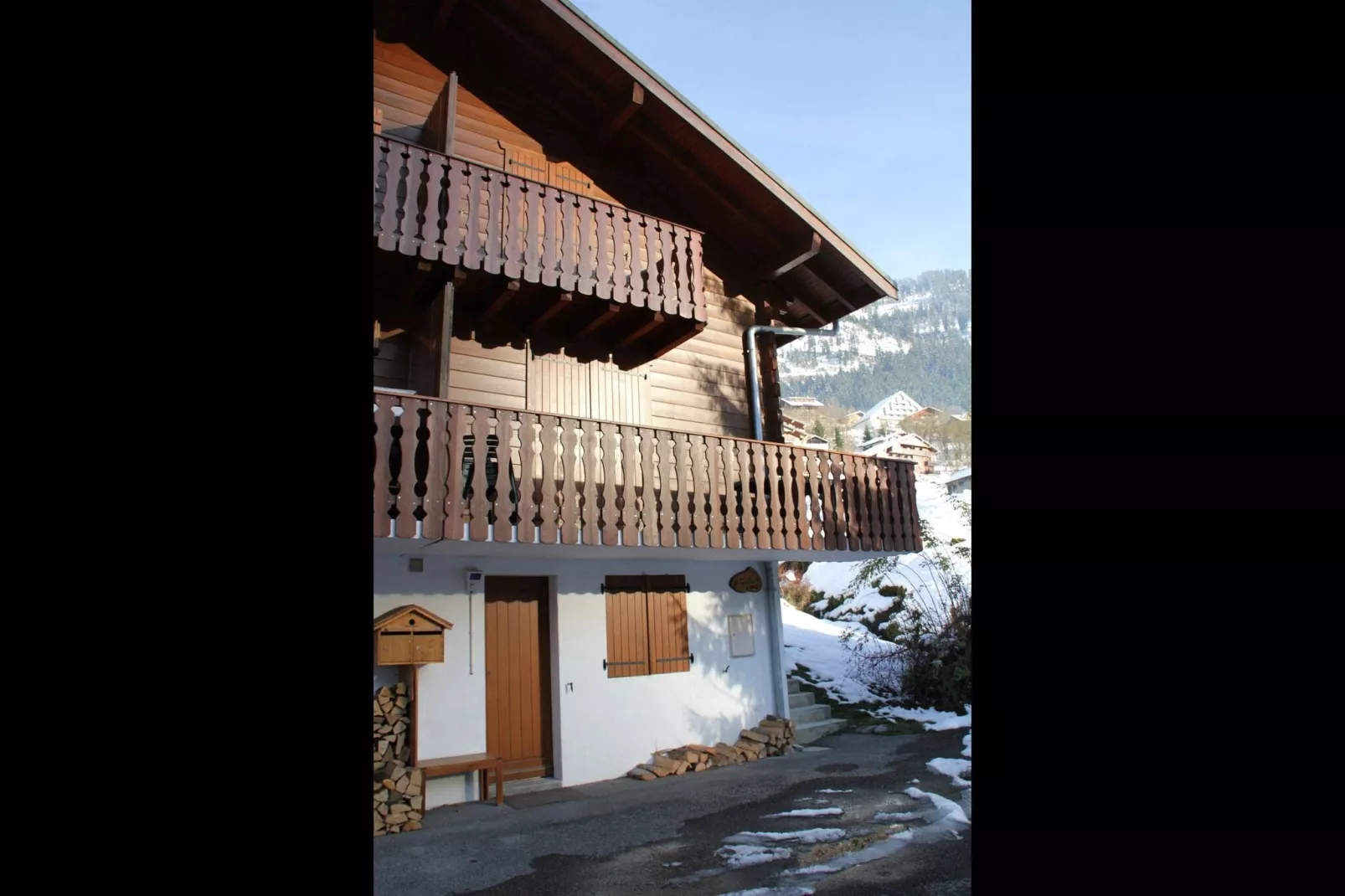 Moderne vakantiehuis in Châtel met balkon-Exterieur winter