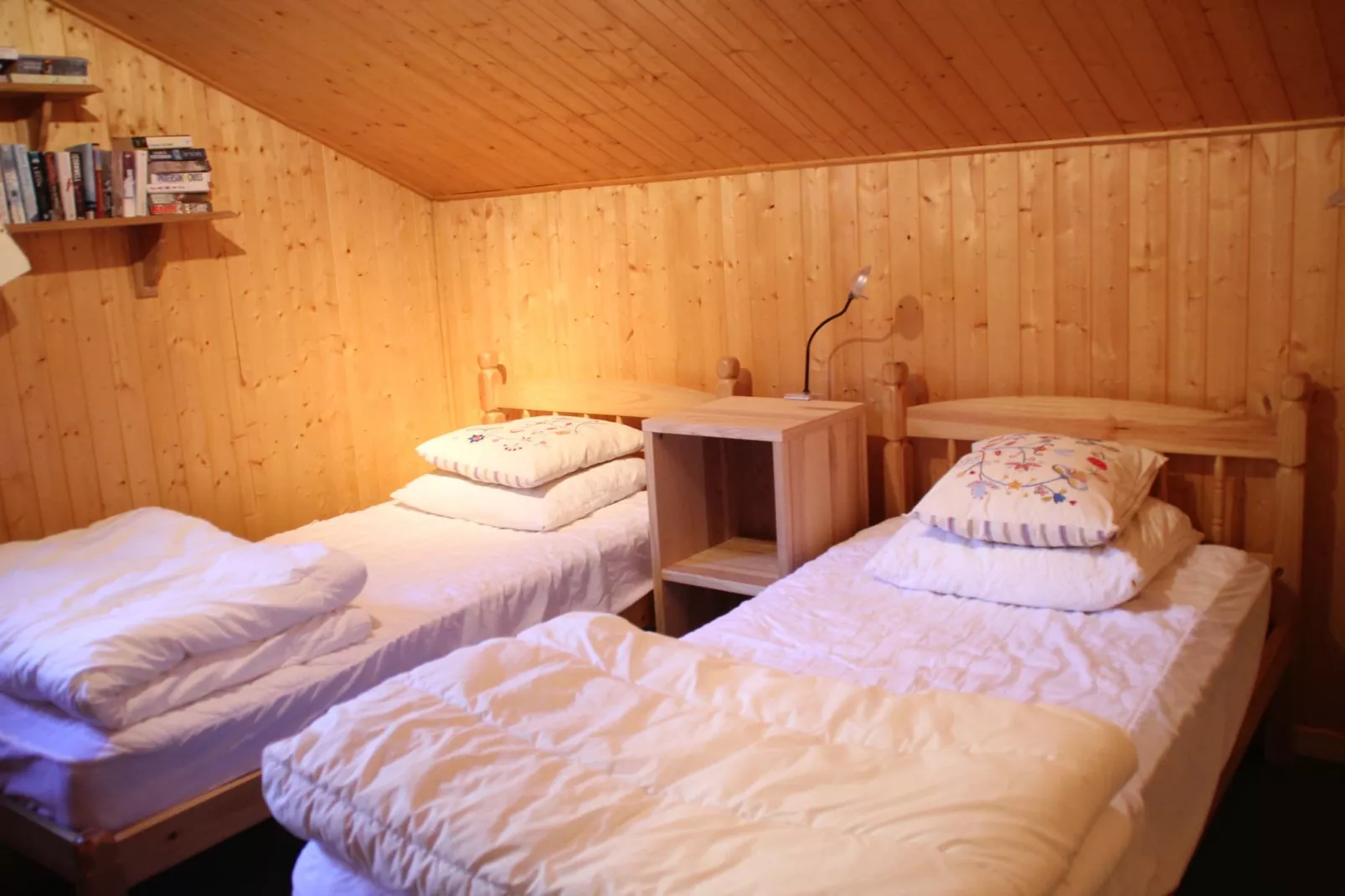 Moderne vakantiehuis in Châtel met balkon-Slaapkamer