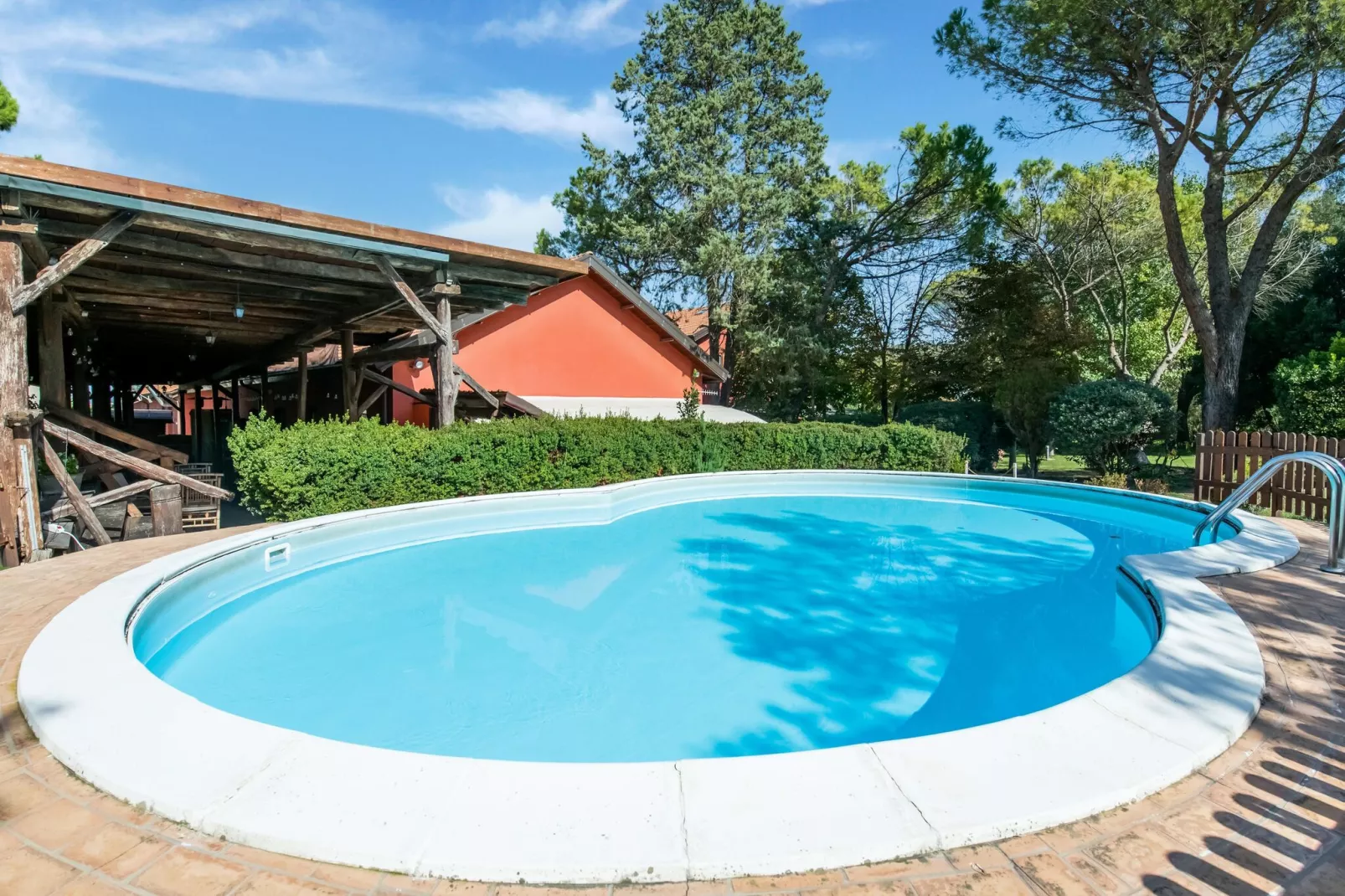 poolofhouse