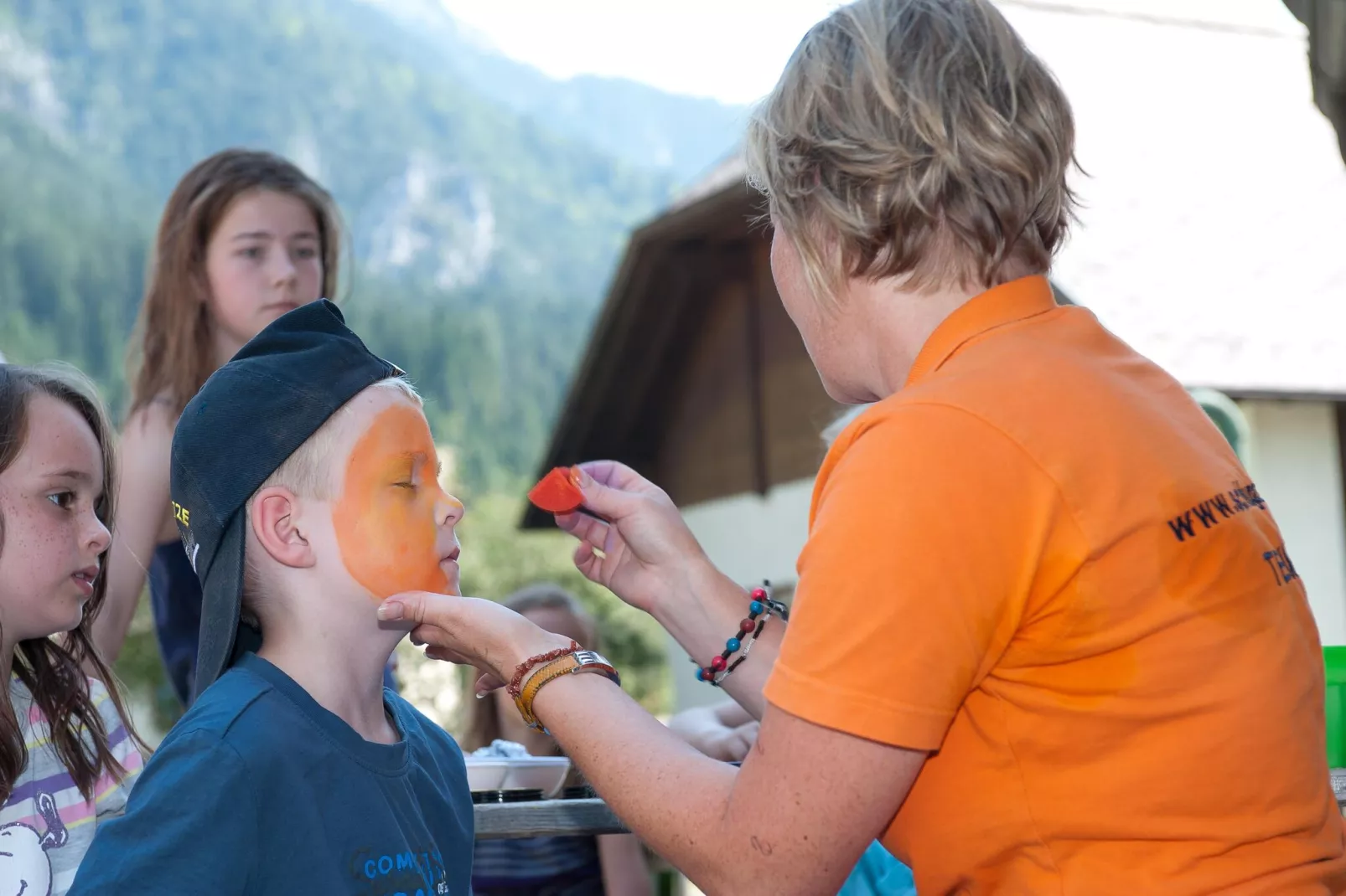 Verzorgd ingerichte mobilhome, op een vakantiepark vlakbij de Pressegger See-Parkfaciliteiten
