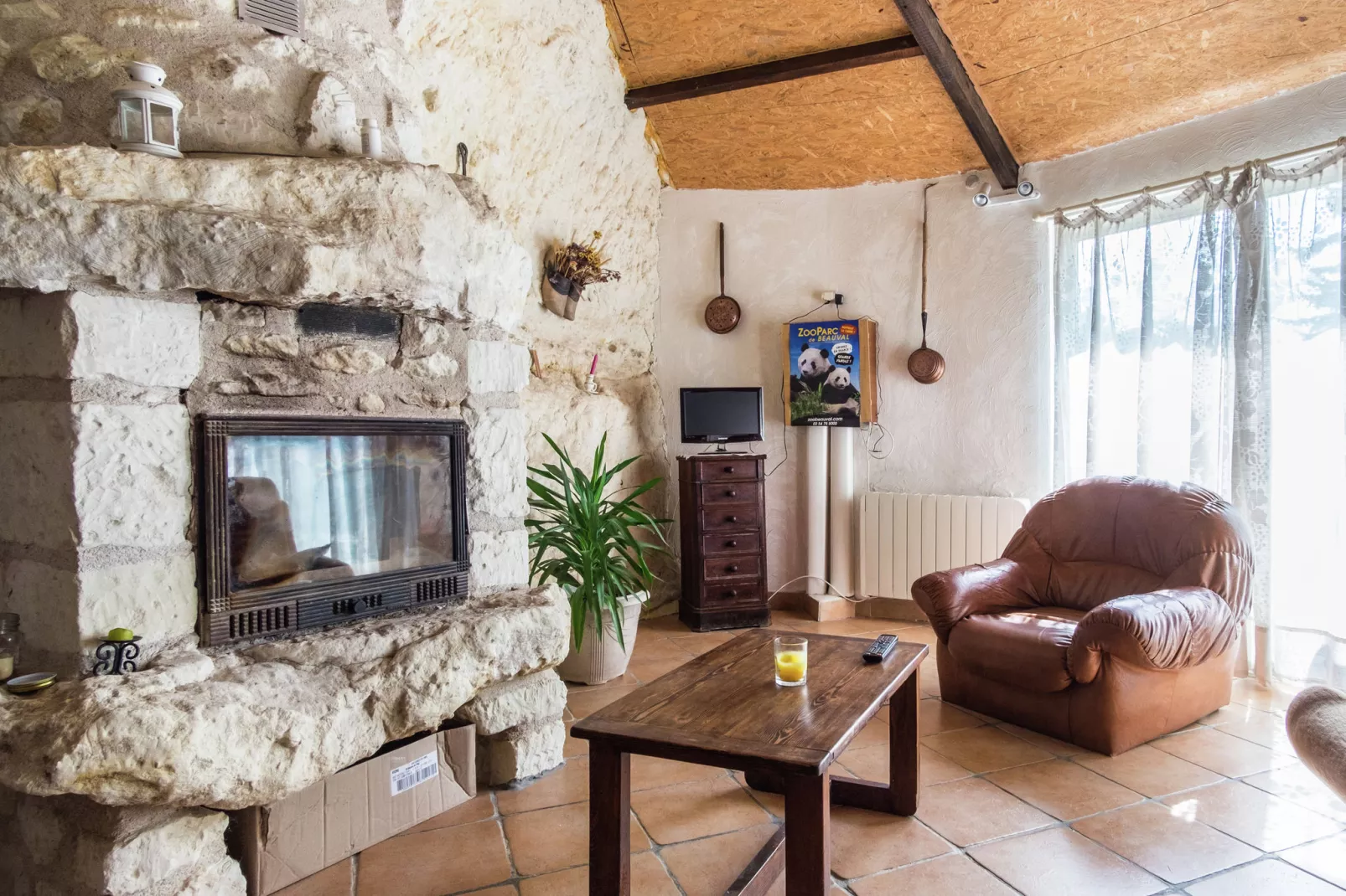 Maison troglodyte - La Tour-Woonkamer