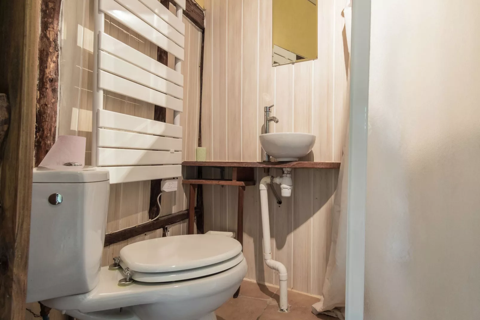 Maison troglodyte - La Tour-Badkamer