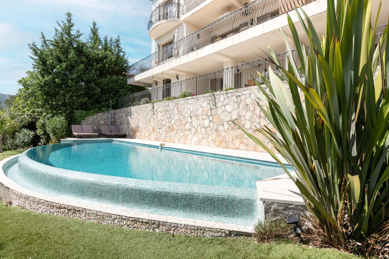 Villa Marguerite Sea View-Zwembad