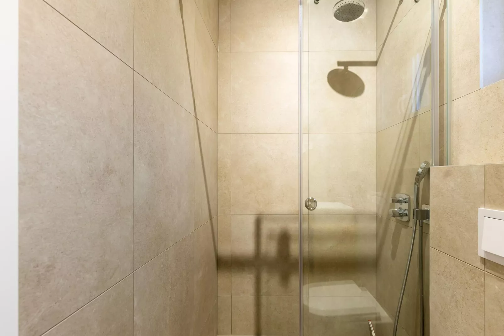 Vakantiehuis in Bilice met zwembad - Badkamer