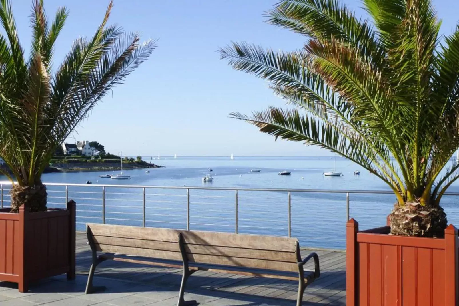 Holiday home Gouesnac'h-Gebieden zomer 20km