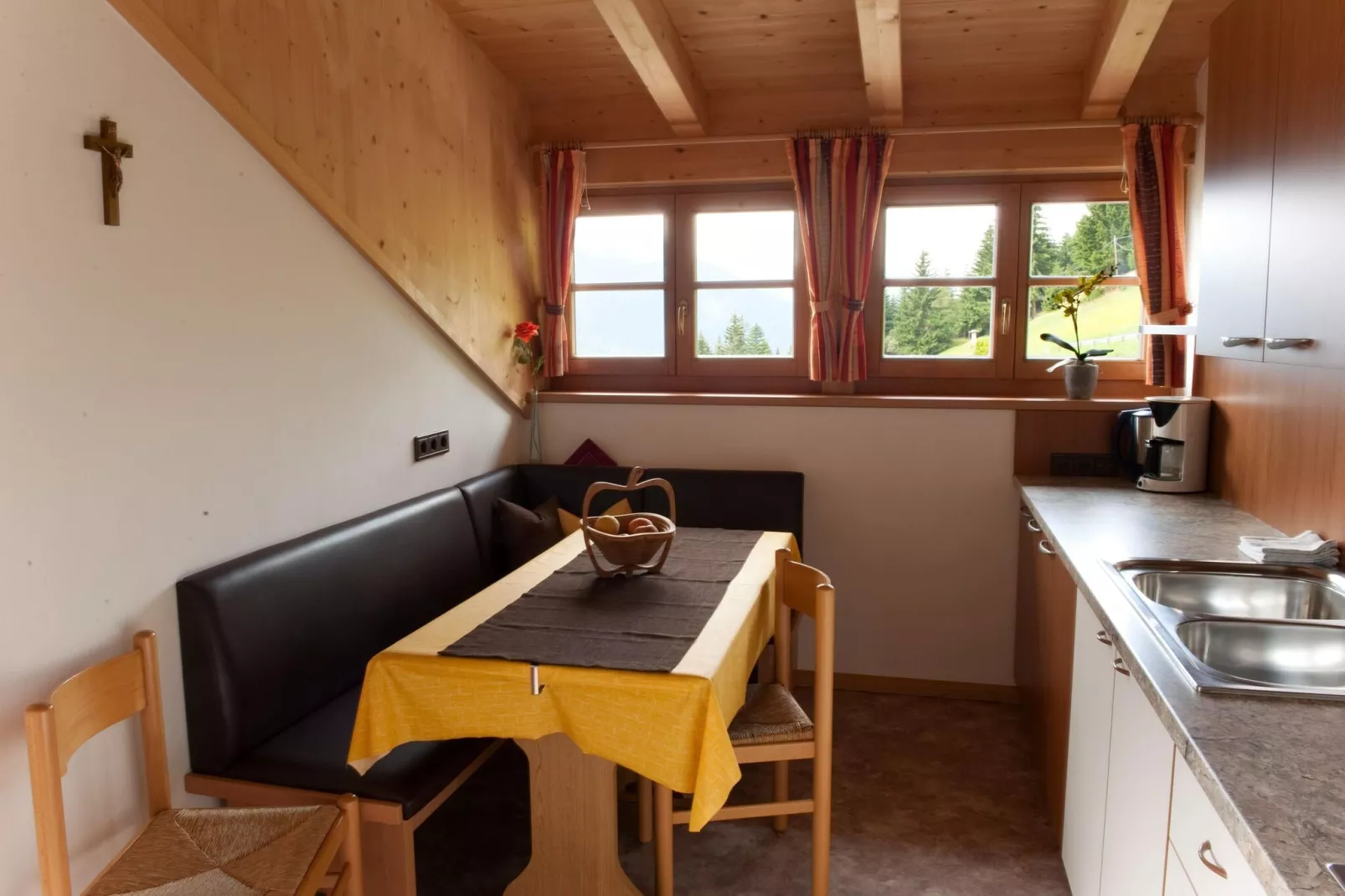 Niedermunthof Villnöß - Fermeda-Eetkamer