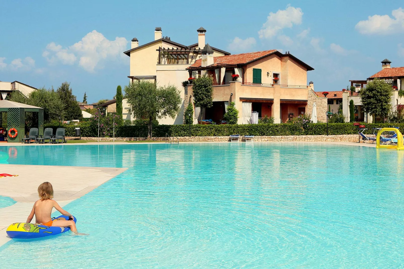 Garda Resort B4 PT Sup-Buitenkant zomer