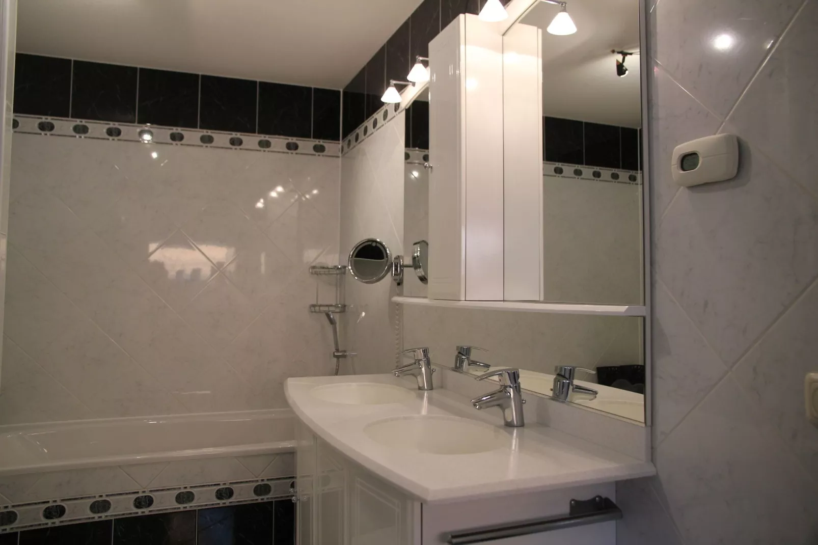 Alkmaar aan het water-Badkamer