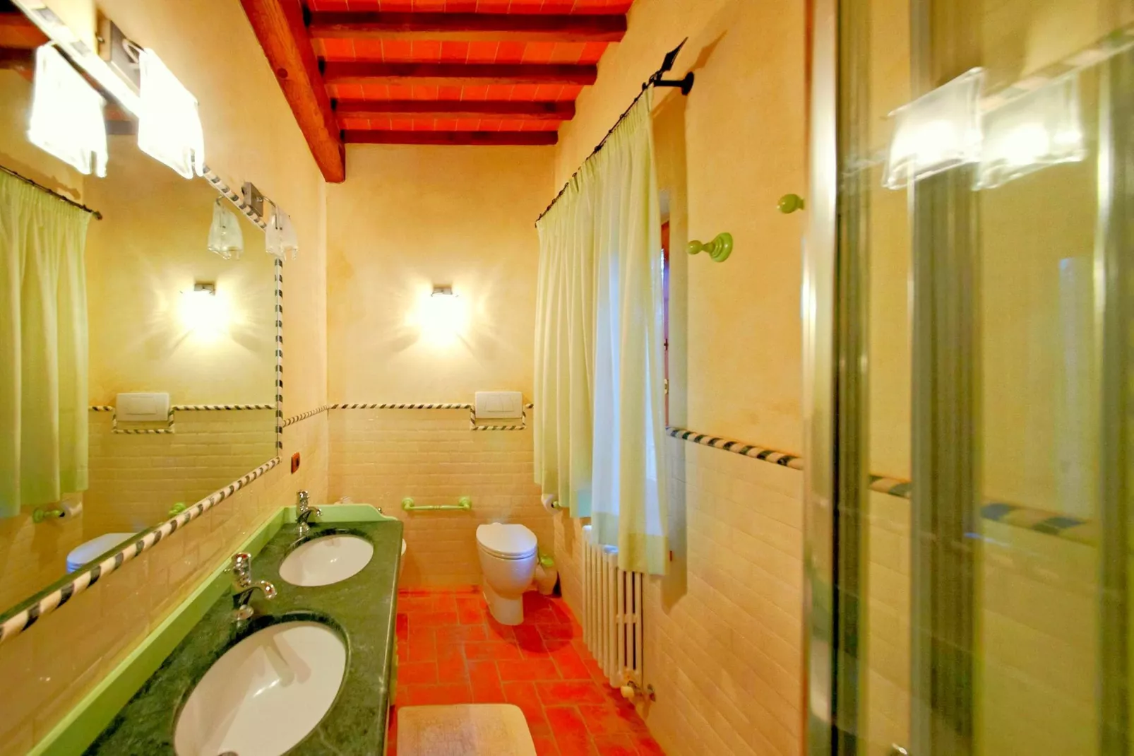 Giardino - Levante per Due-Badkamer