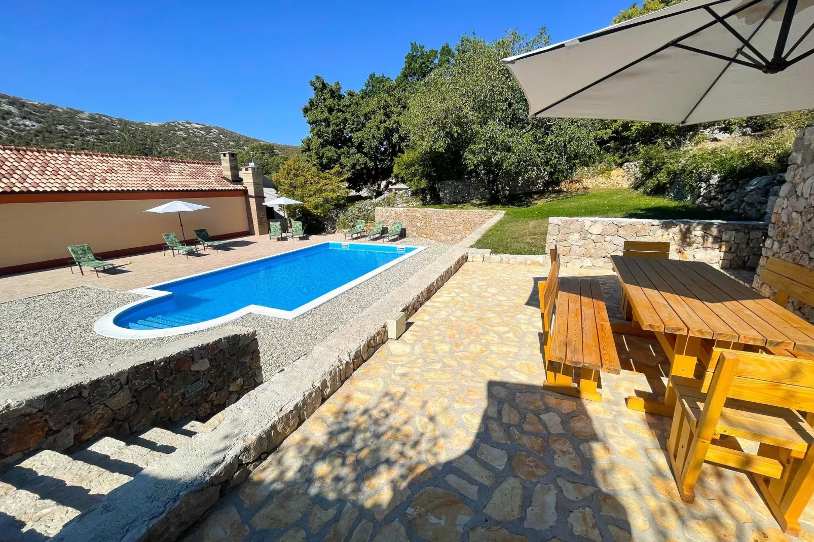 poolofhouse