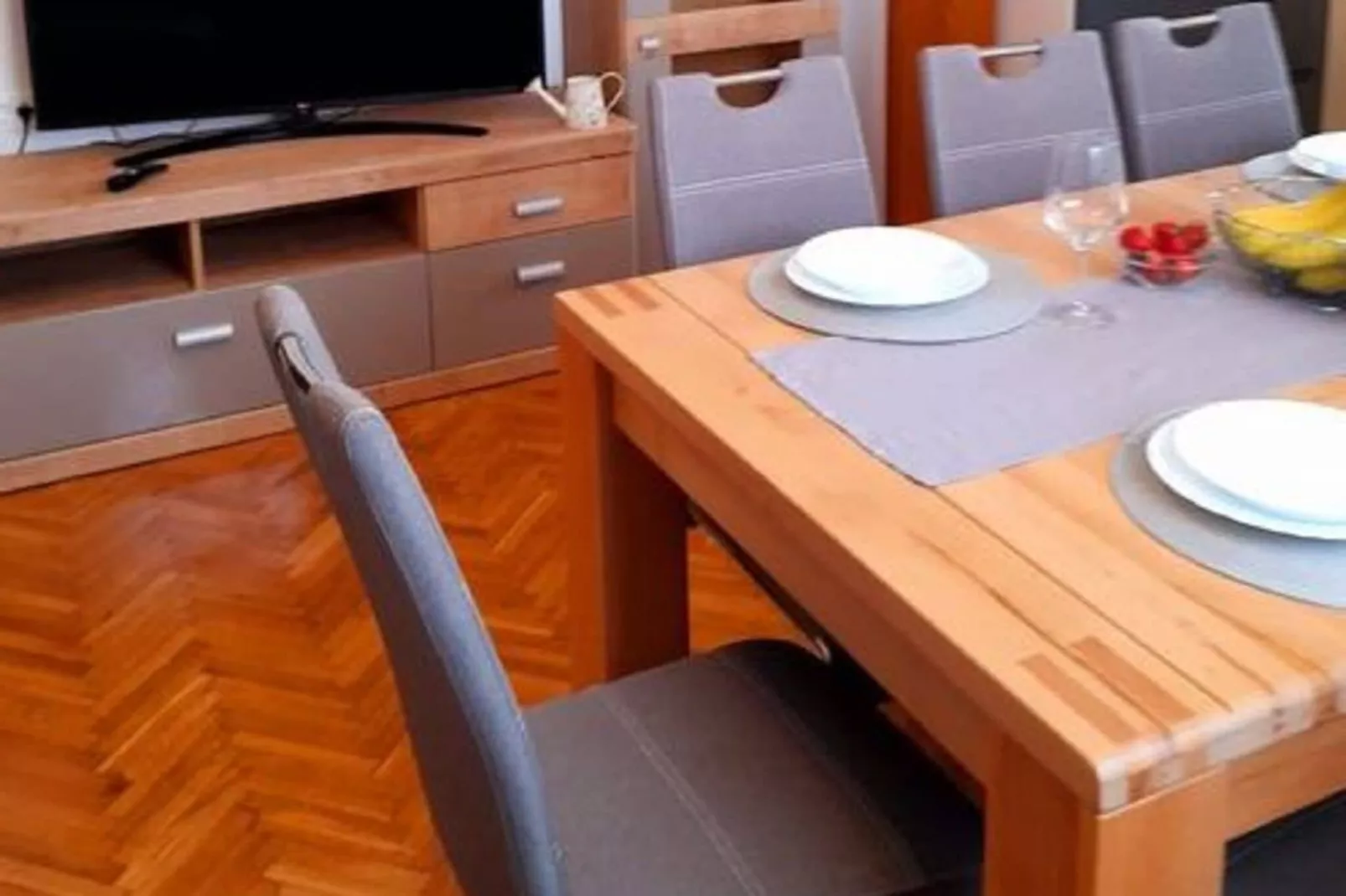 Apartment Josip-Eetkamer