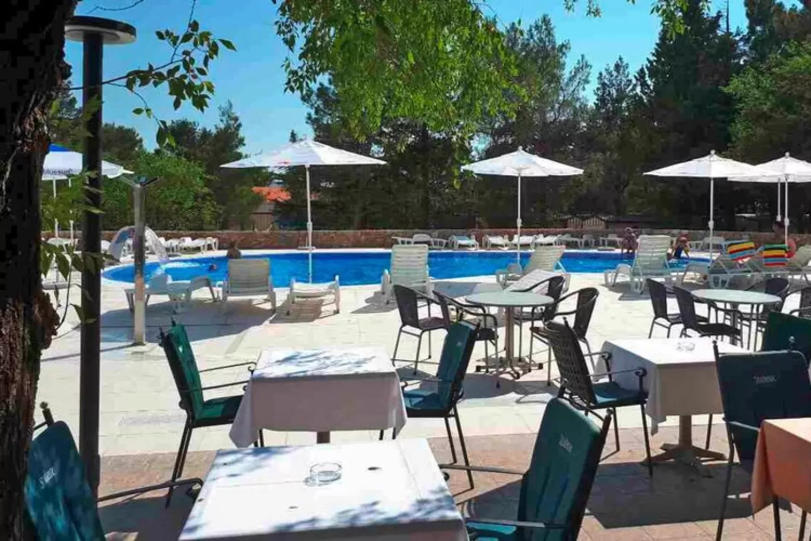 Caravanpark Paklenica in Starigrad Paklenica - Mobile home Dalmacija 30 qm for 6 pers-Zwembad