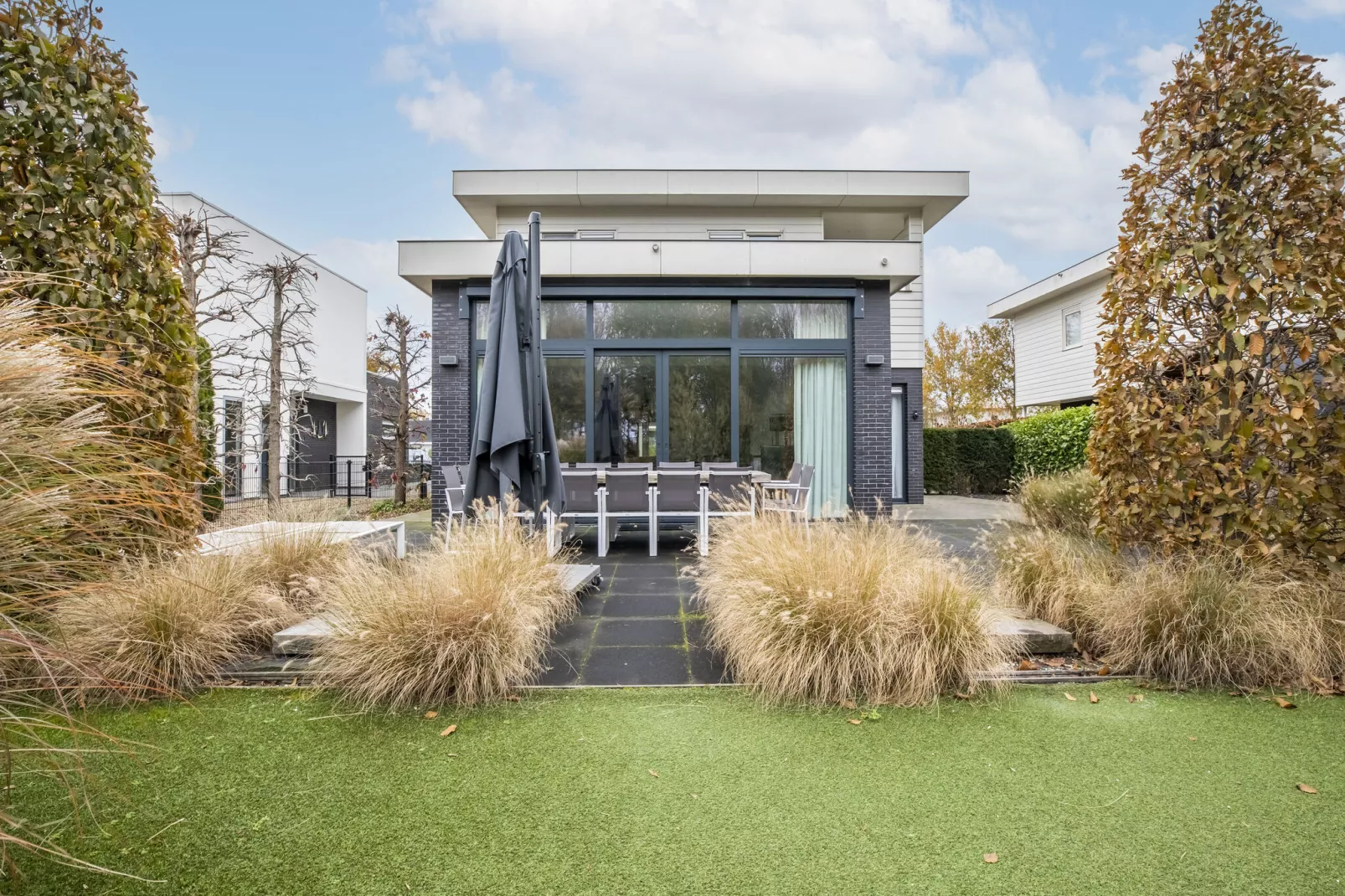 Villa Luxury Harderwijk 243-Buitenkant zomer