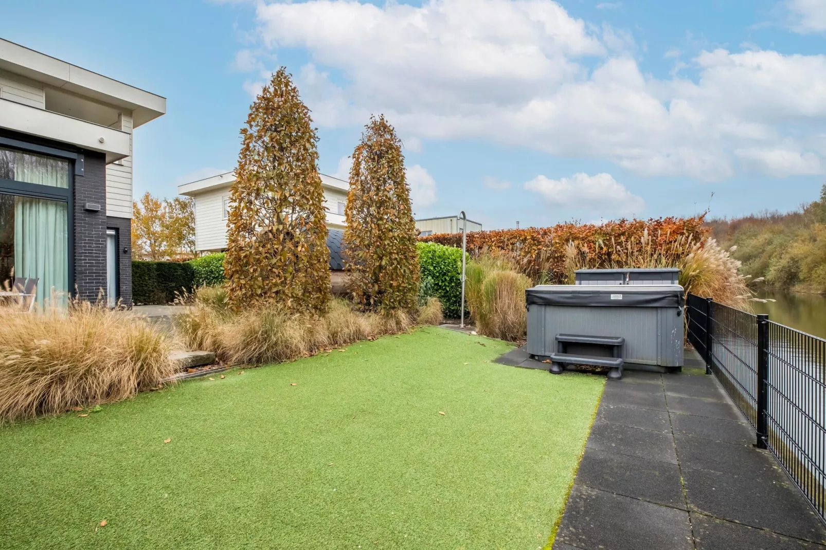 Villa Luxury Harderwijk 243-Tuinen zomer