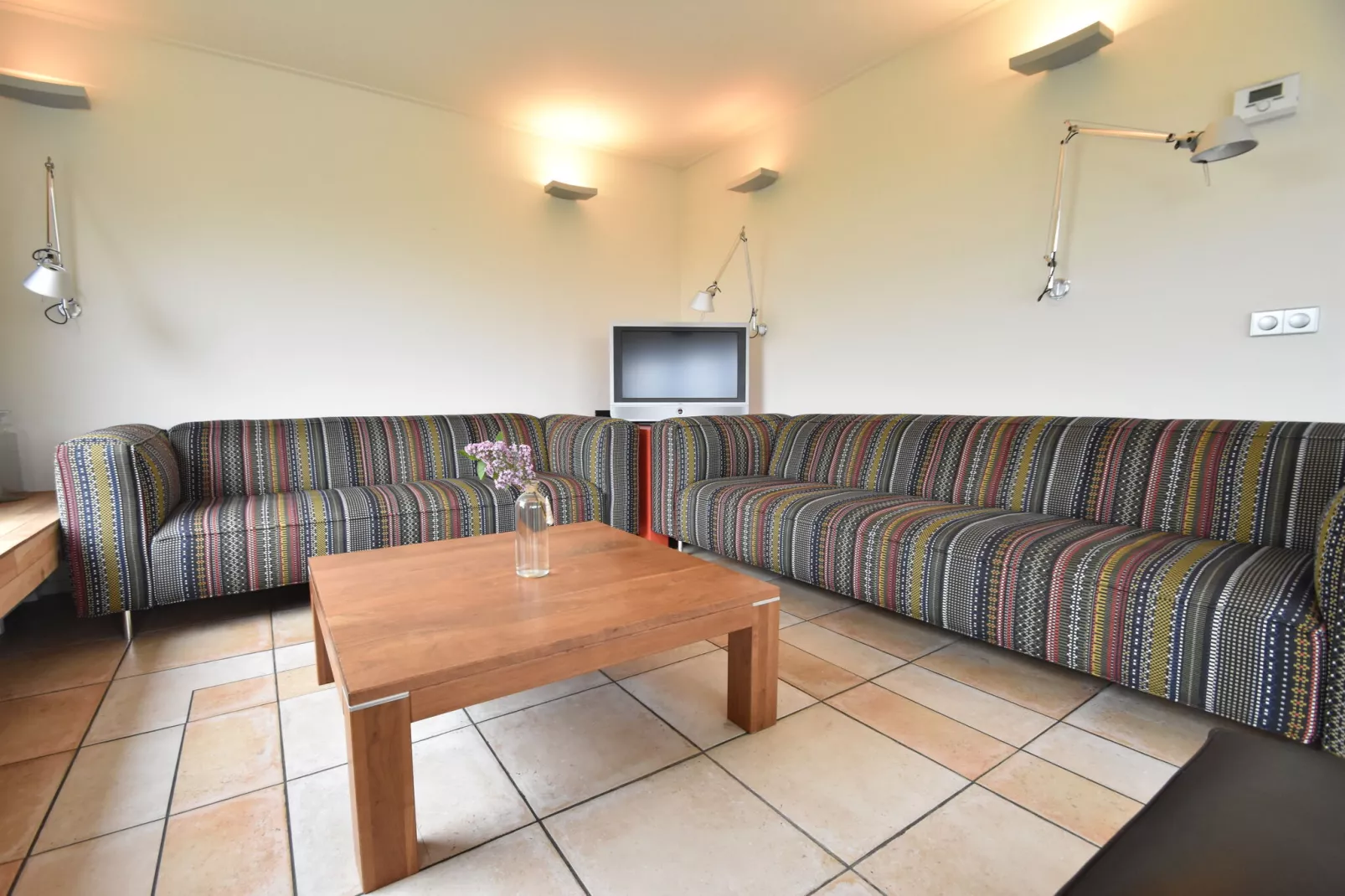 Villa Vlieland 10p-Woonkamer