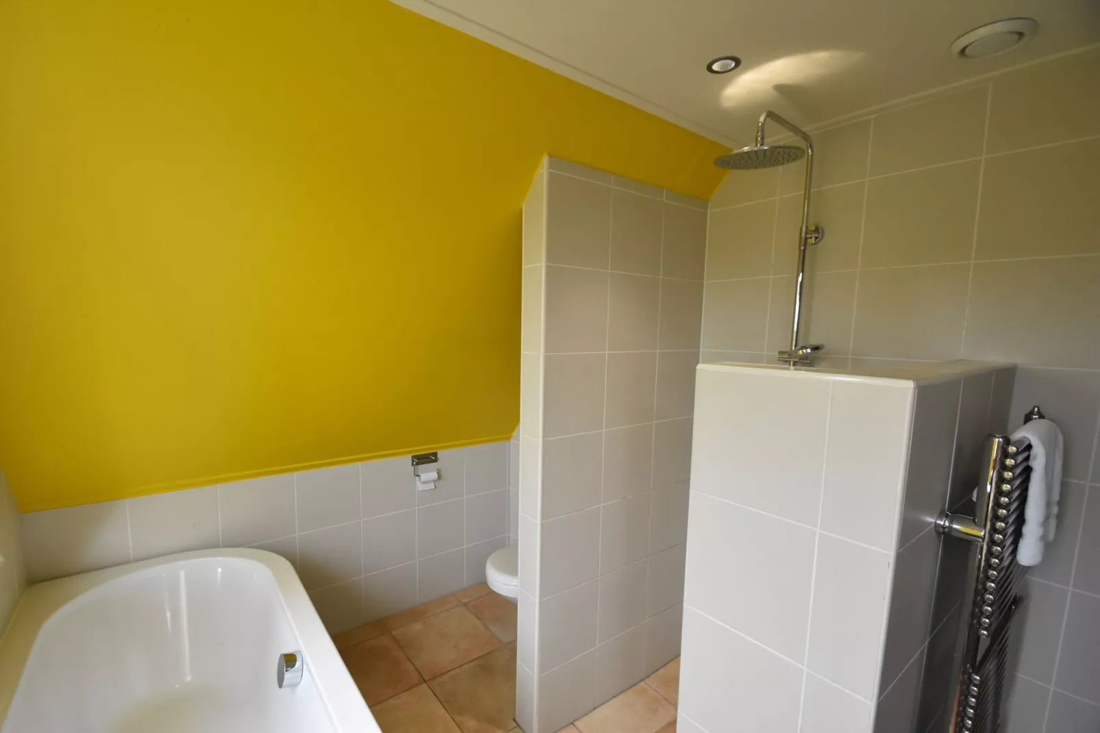 Villa Vlieland 10p-Badkamer