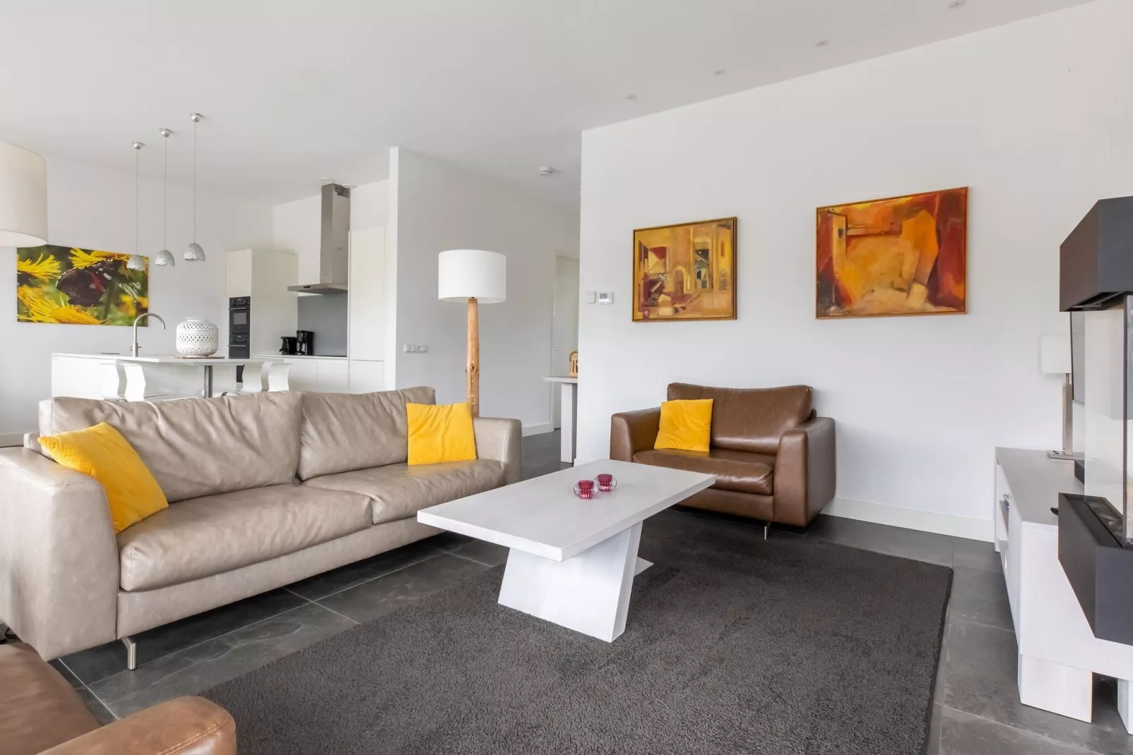 Villa Oase Harderwijk 392-Woonkamer