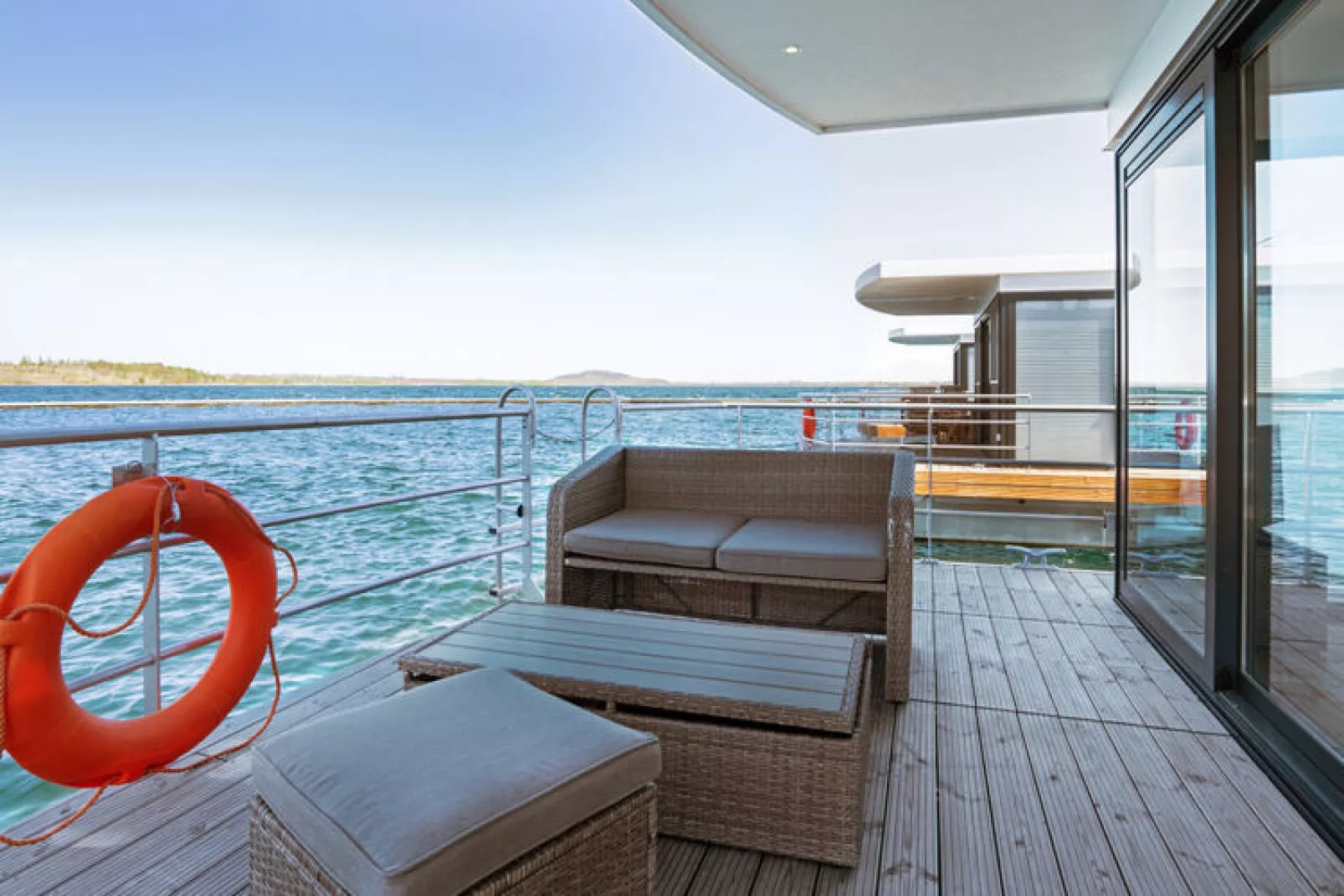 Floating 44 - LP 6 / 4 Personen-Terrasbalkon