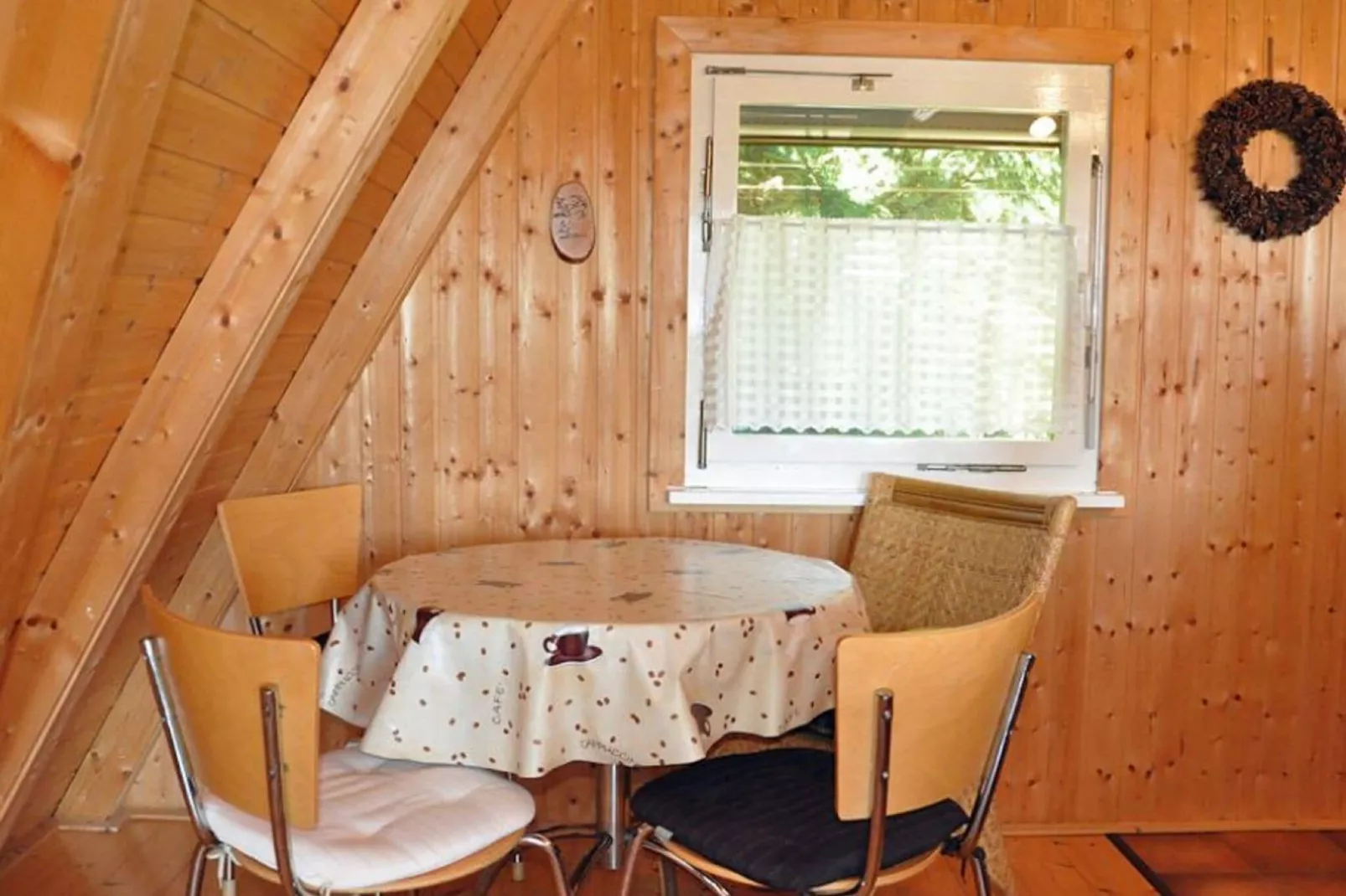 Ferienhaus Alwin-Eetkamer