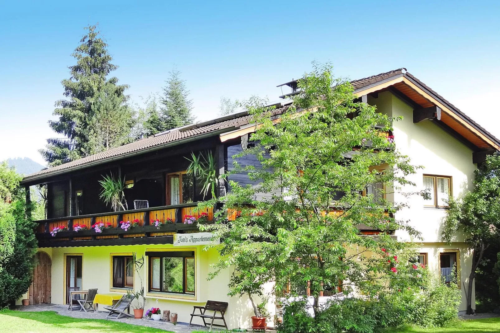 Toni Apartment 4 - 42 qm-Buitenkant zomer