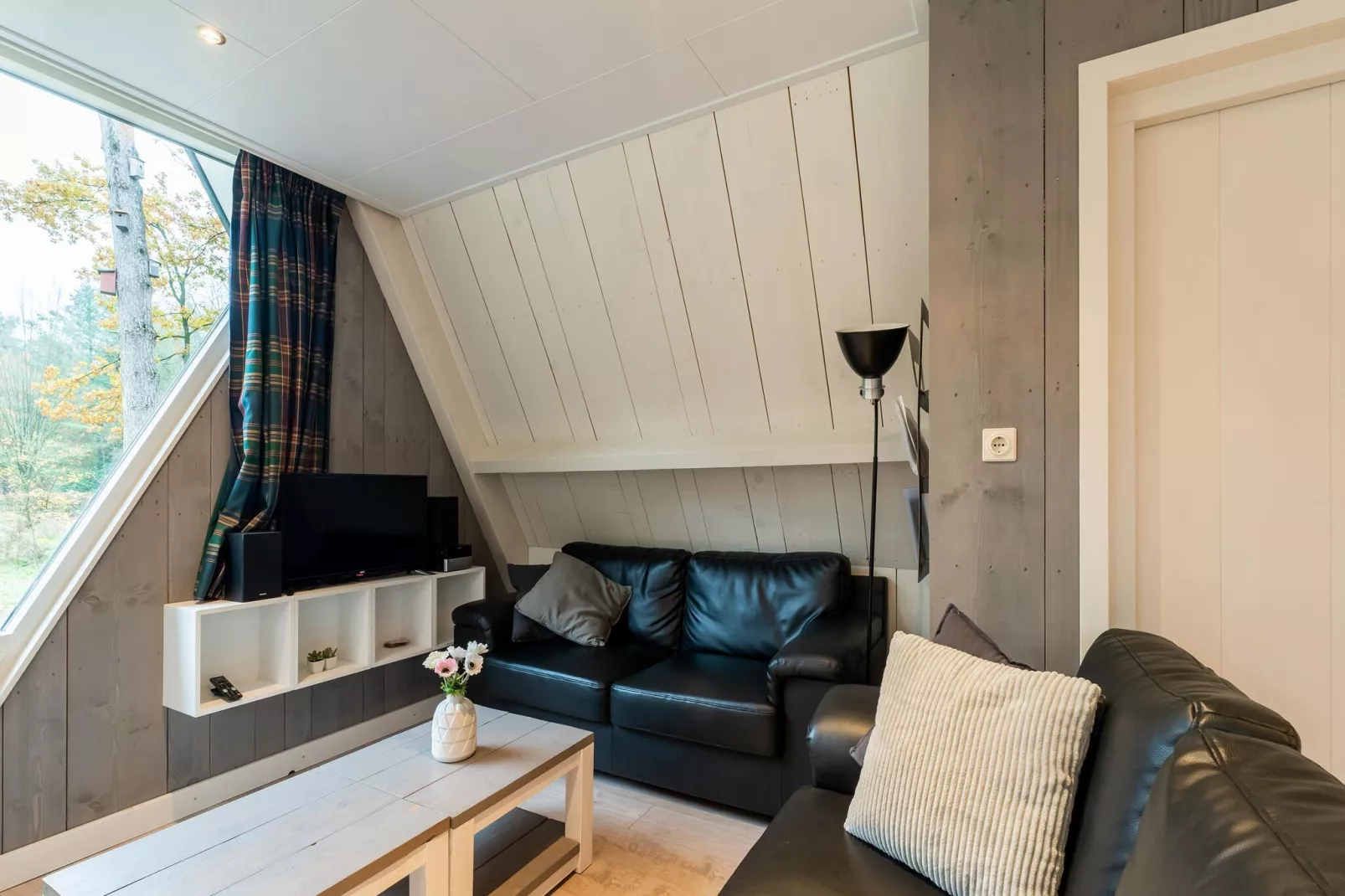Vosseven 85 Muizeoortje-Woonkamer
