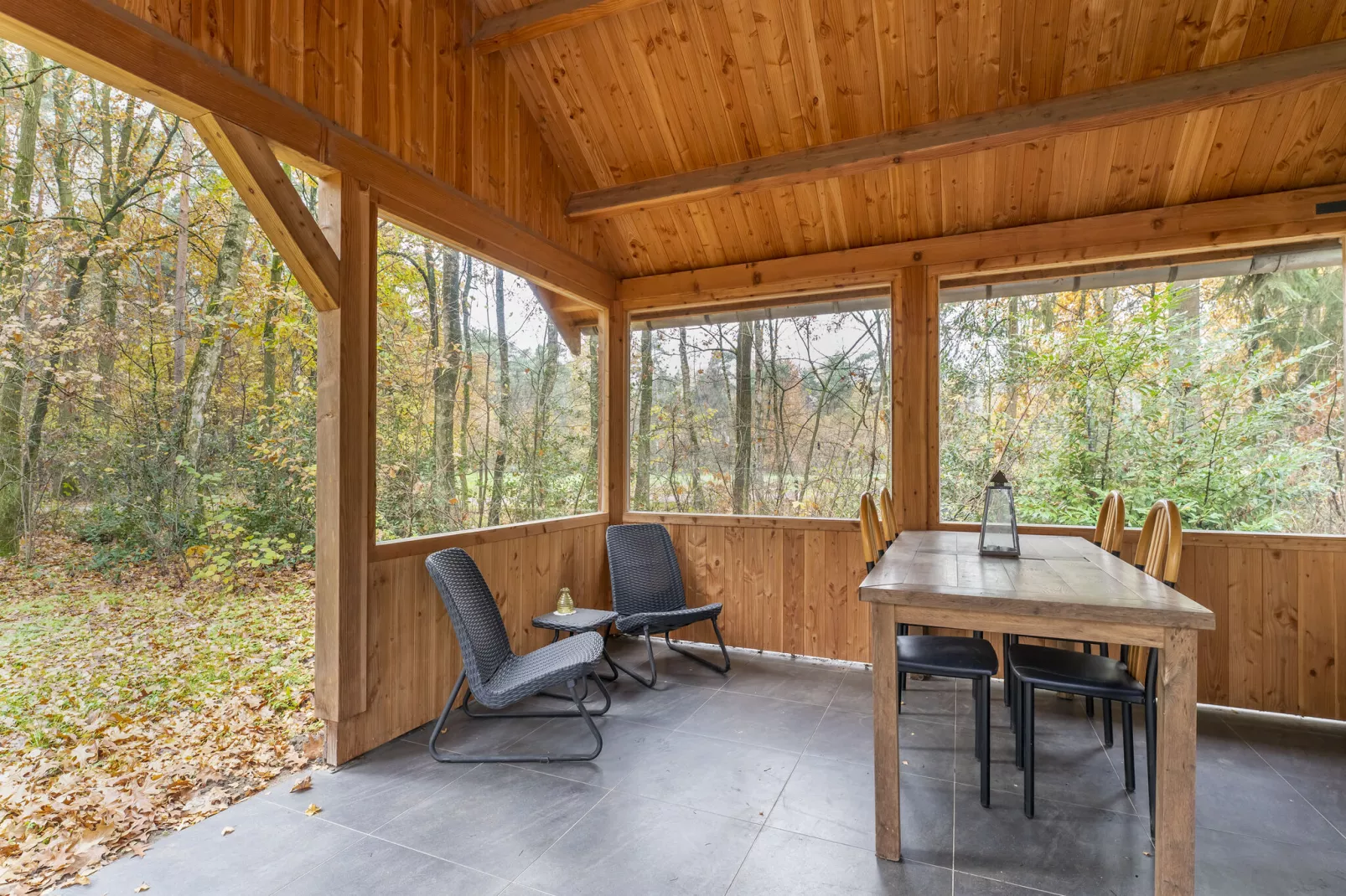 Vosseven 17 Wezel-Terrasbalkon
