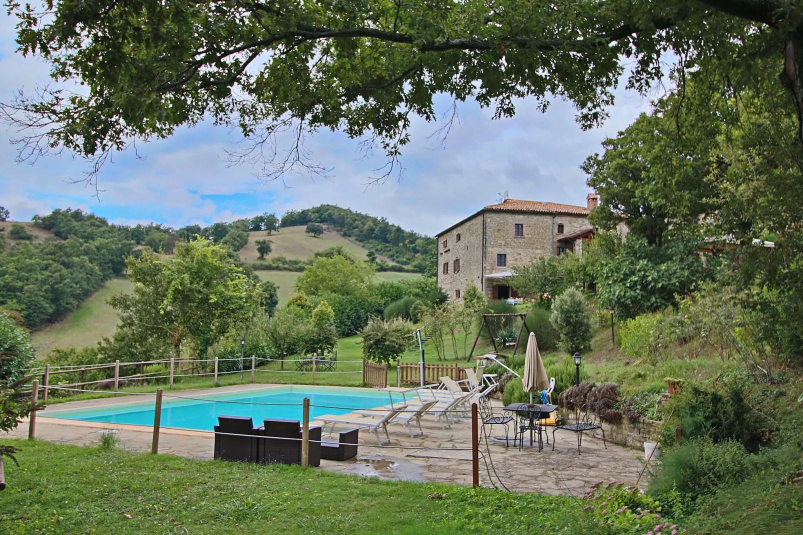 Casal Corniolo- Montalto-Buitenkant zomer