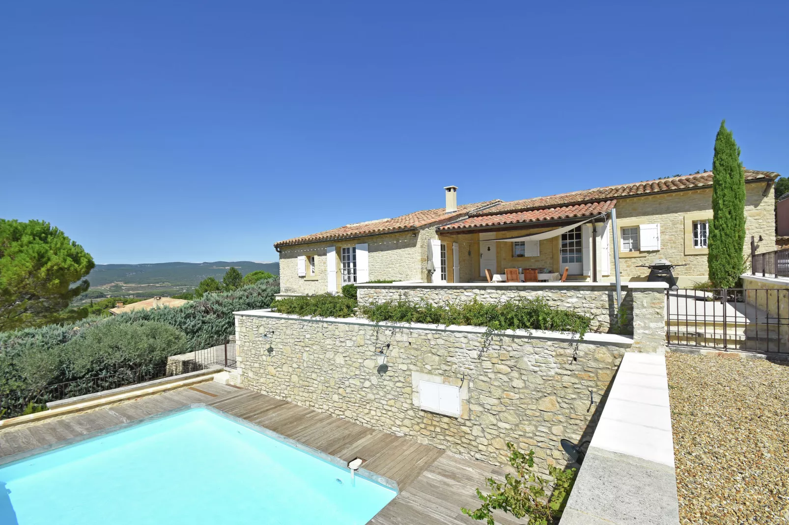 Villa 4 chambres-Buitenkant zomer