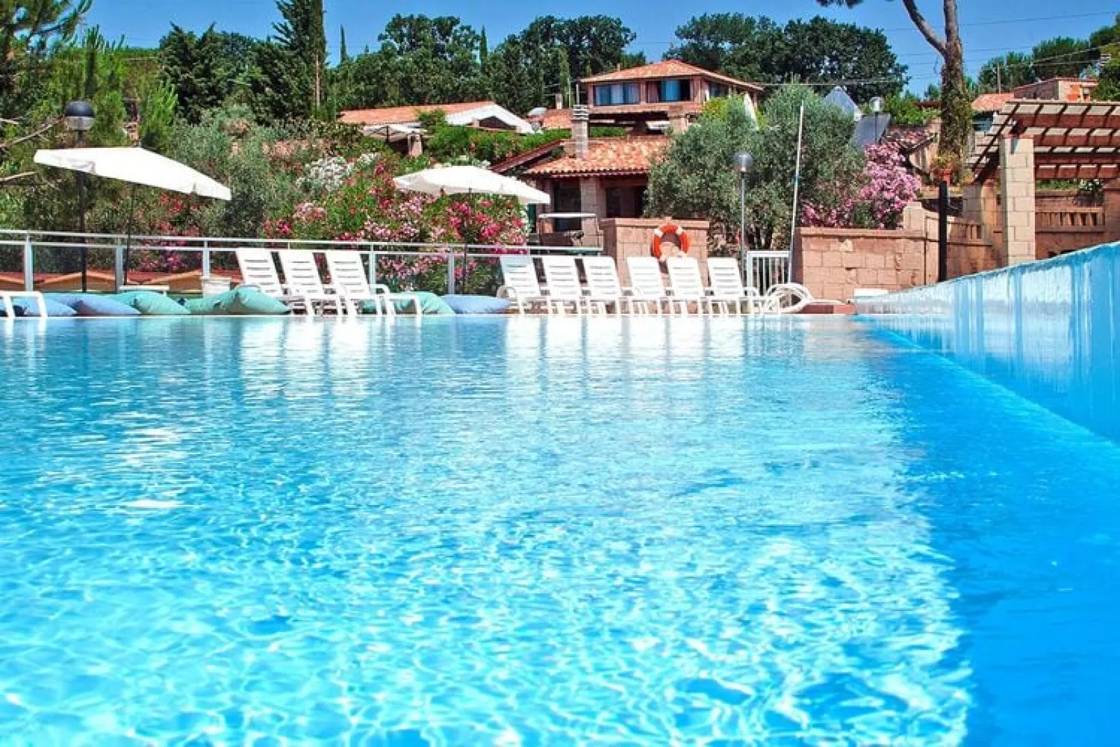 poolofhouse