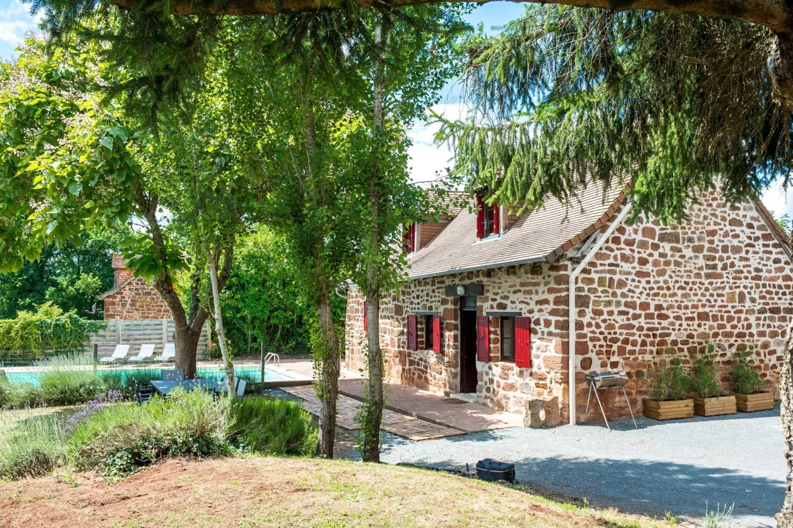 Maison Olivier 4P-Buitenkant zomer
