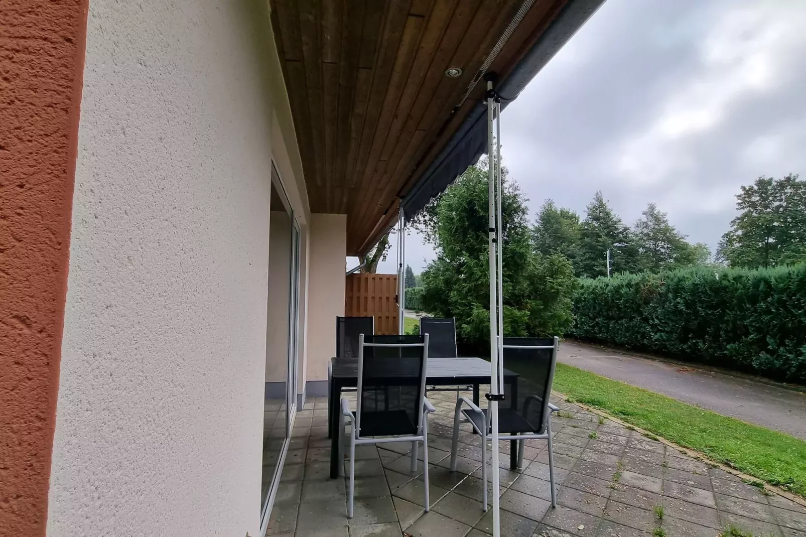 Reihenbungalow Nr 5 / Belegung 4 Personen-Terrasbalkon
