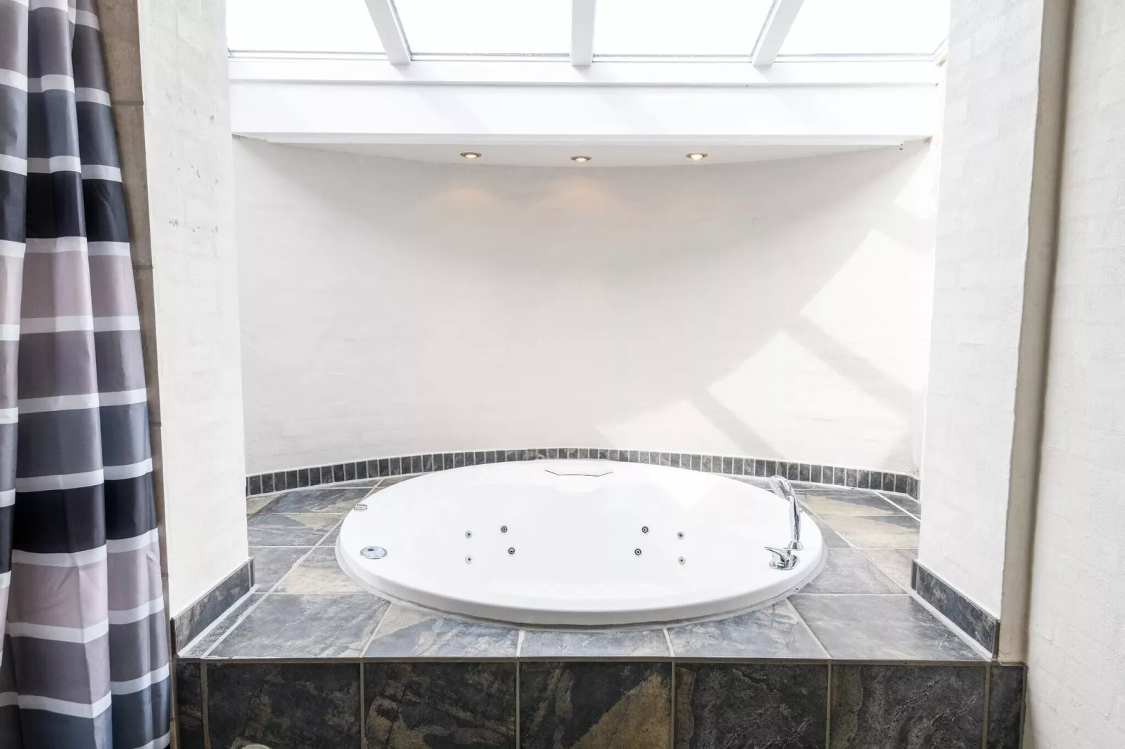 Luxe Panoramische Cottage in Rindby-By Traum-Spa