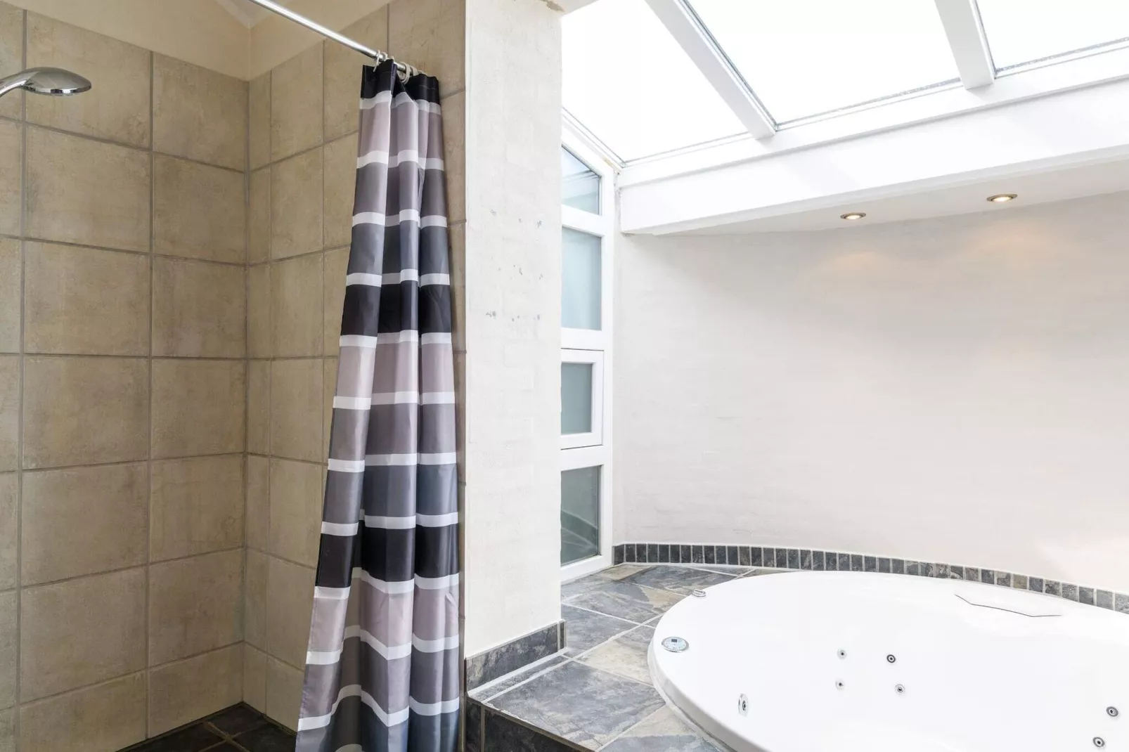 Luxe Panoramische Cottage in Rindby-By Traum-Binnen