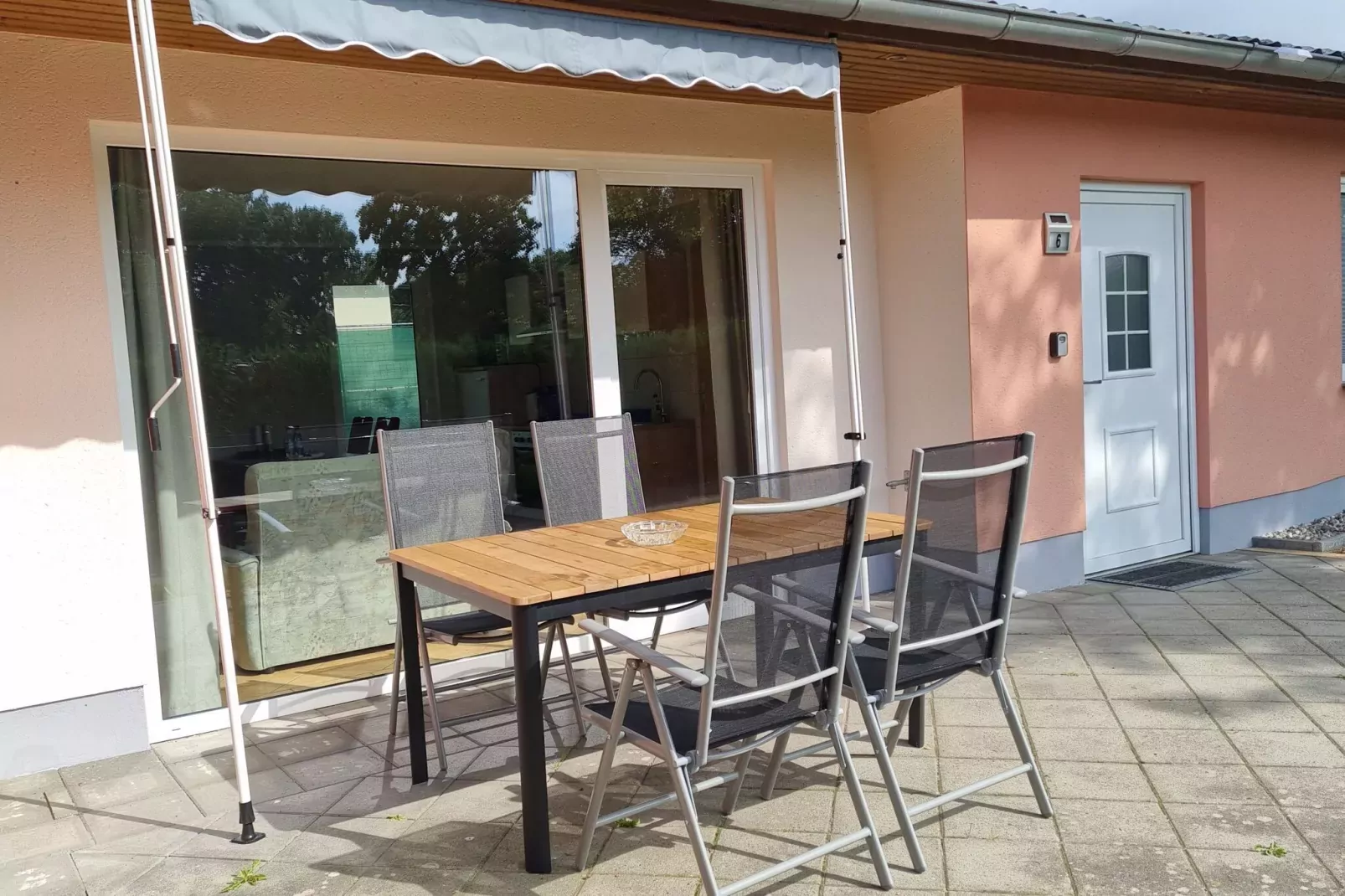 Reihenbungalow Nr 7 / Belegung 4 Personen-Terrasbalkon