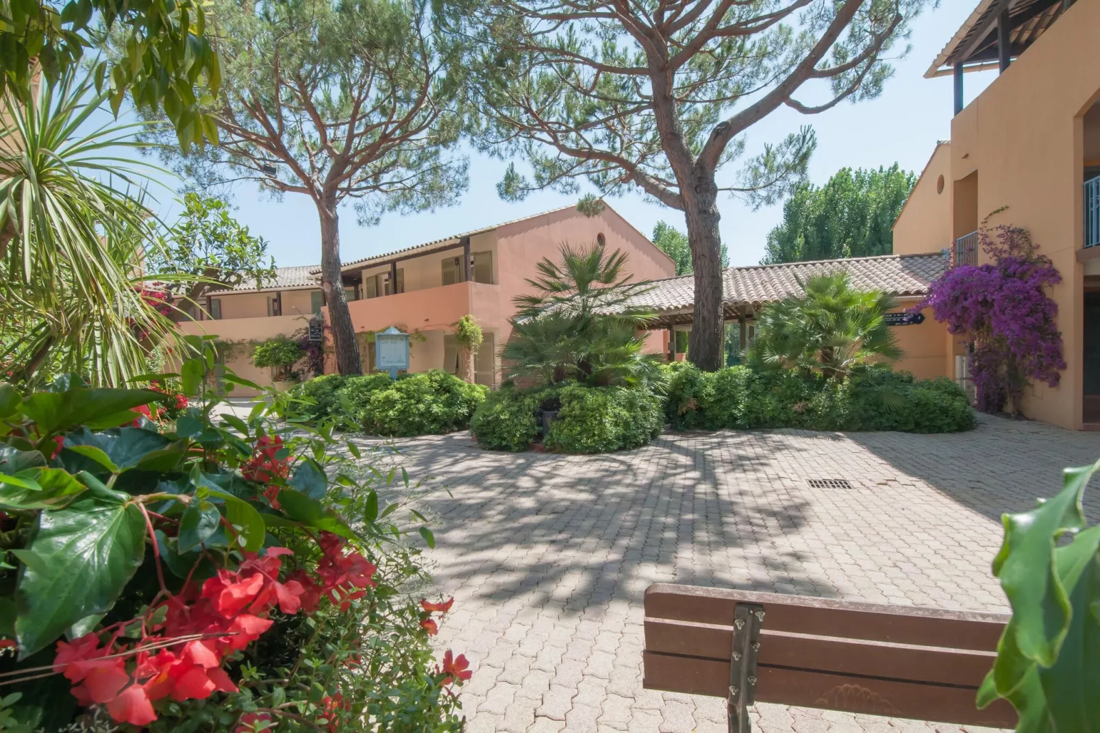Residence Les Rives de Cannes Mandelieu Mandelieu-la-Napoule - 25 Standard - Apt 5 p - 1 bedroom-Parkfaciliteiten
