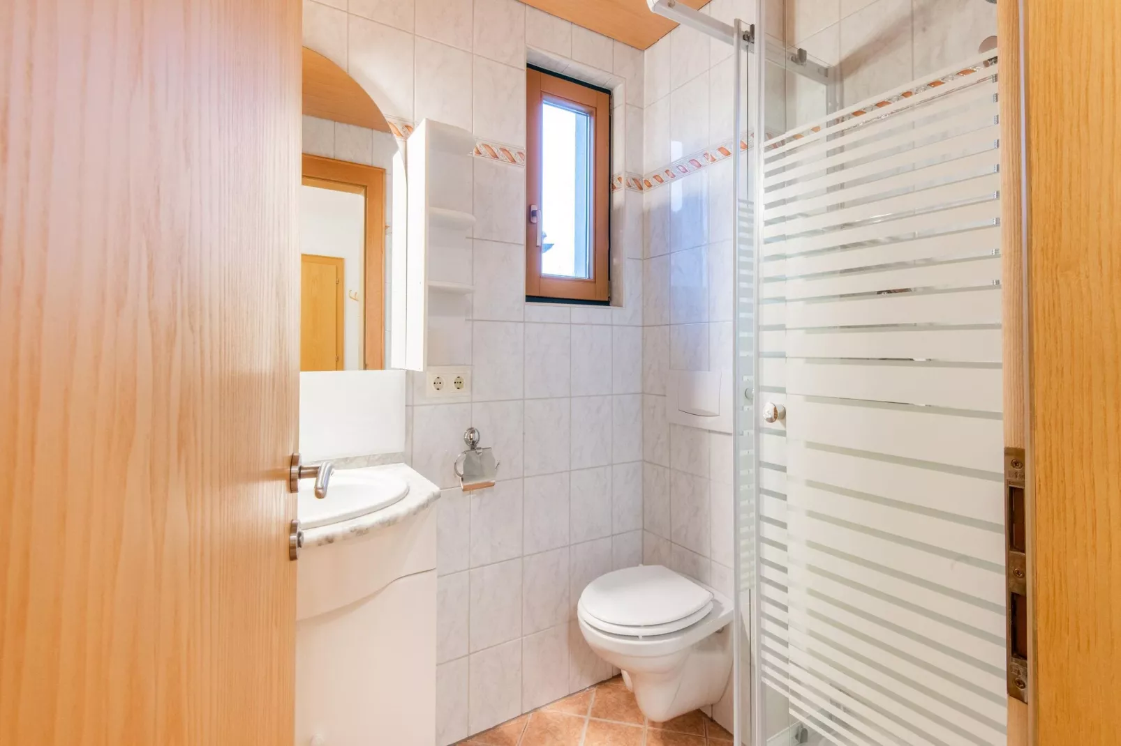 Ferienhaus Postfeldstraße-Badkamer