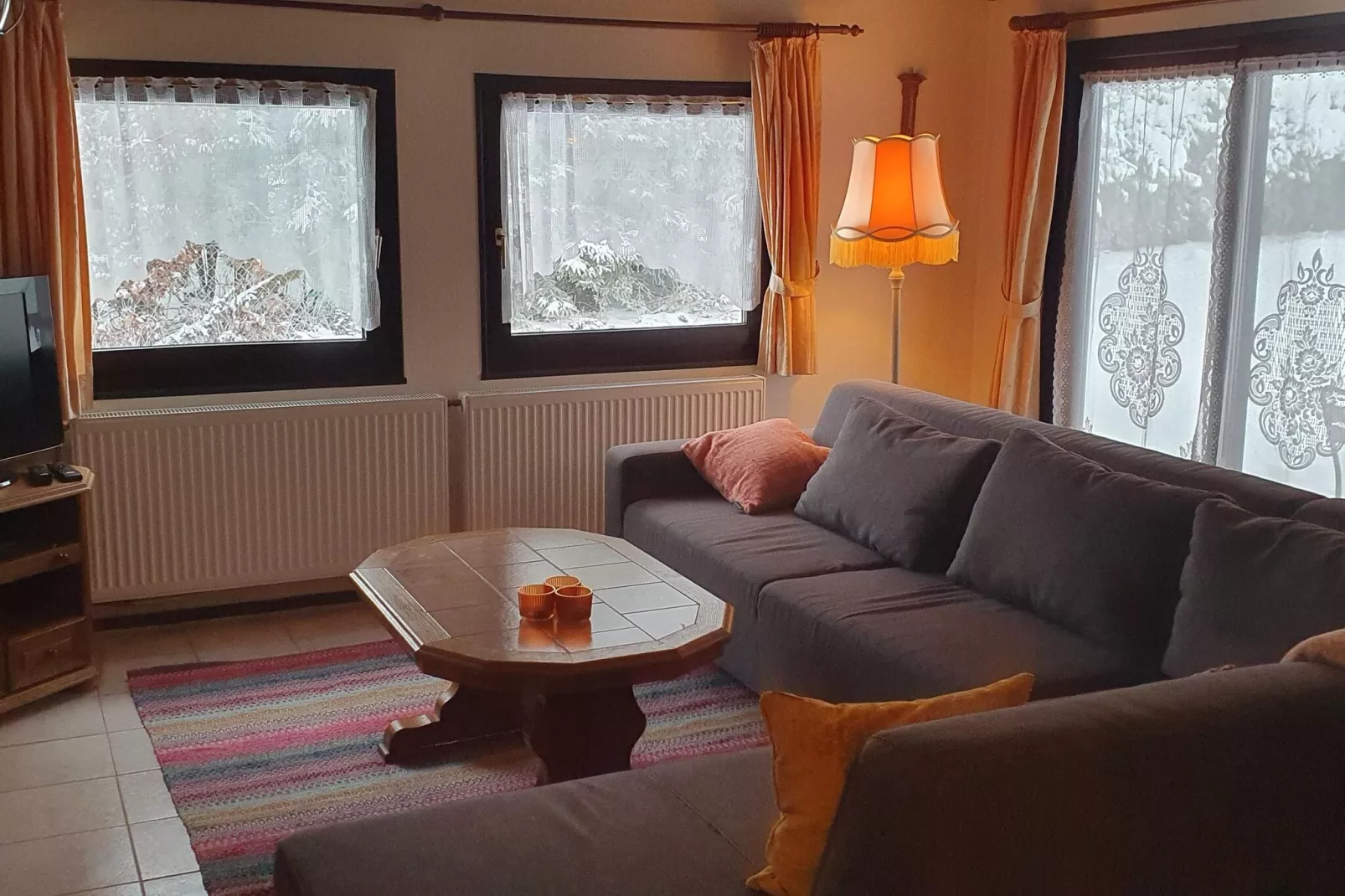 Brouwer Ferienhaus-Woonkamer