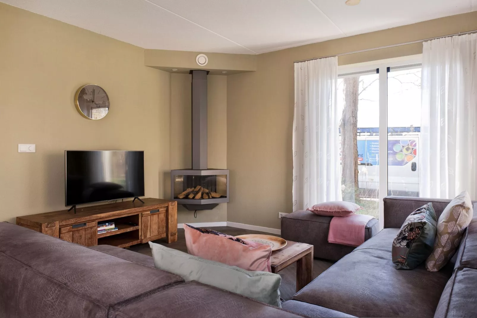 Grand Fisker Wellness de luxe met sauna buitenspa & sloep seizoensgebonden-Woonkamer