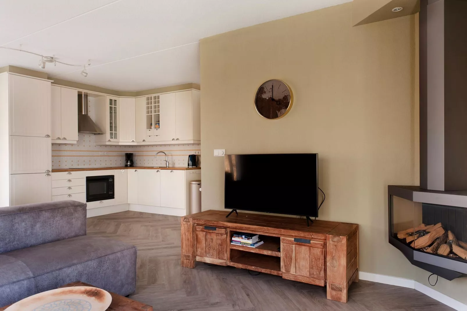 Grand Fisker Wellness de luxe met sauna buitenspa & sloep seizoensgebonden-Woonkamer