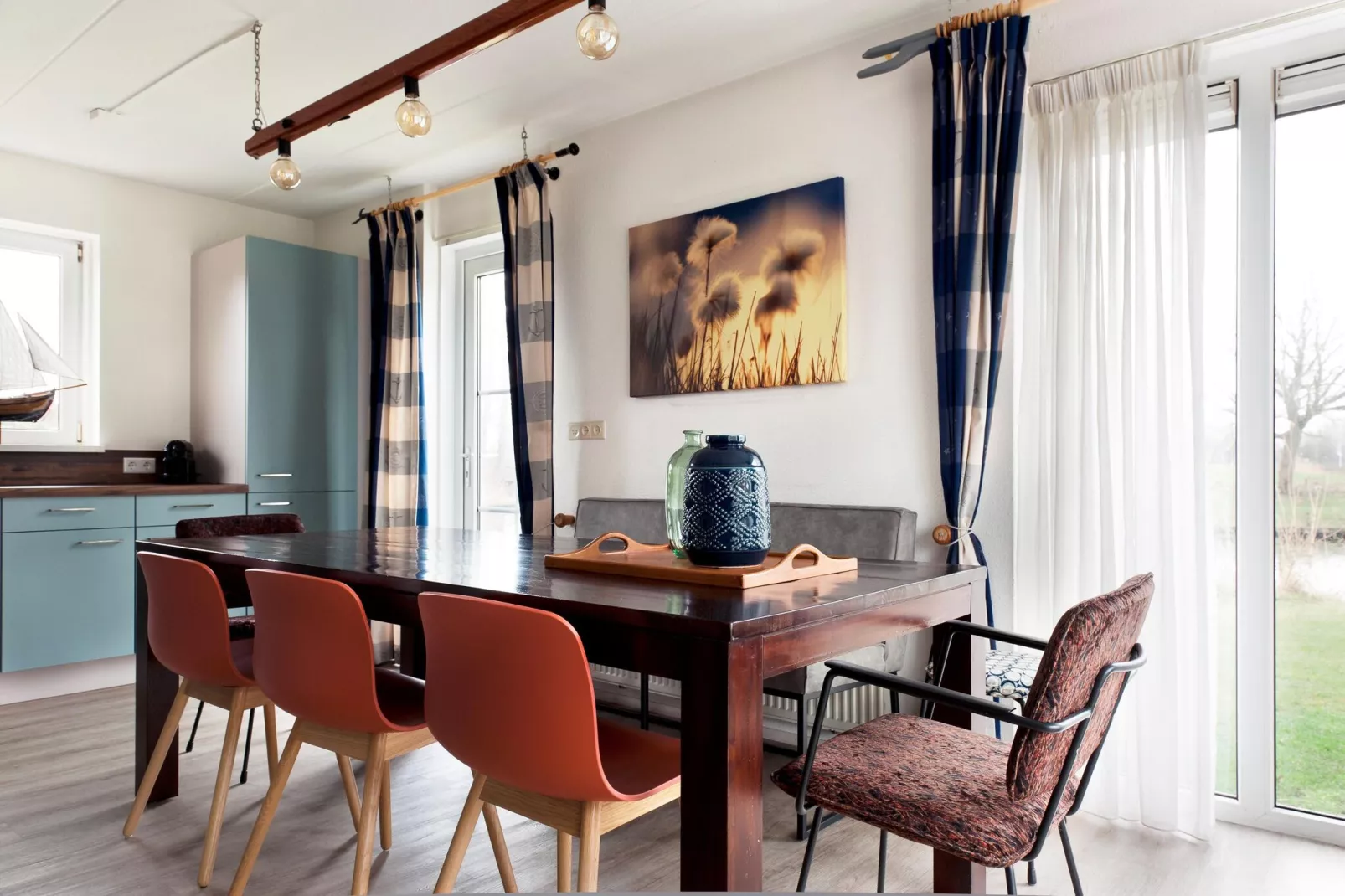 Grand Fisker Wellness de luxe met sauna buitenspa & sloep seizoensgebonden-Eetkamer