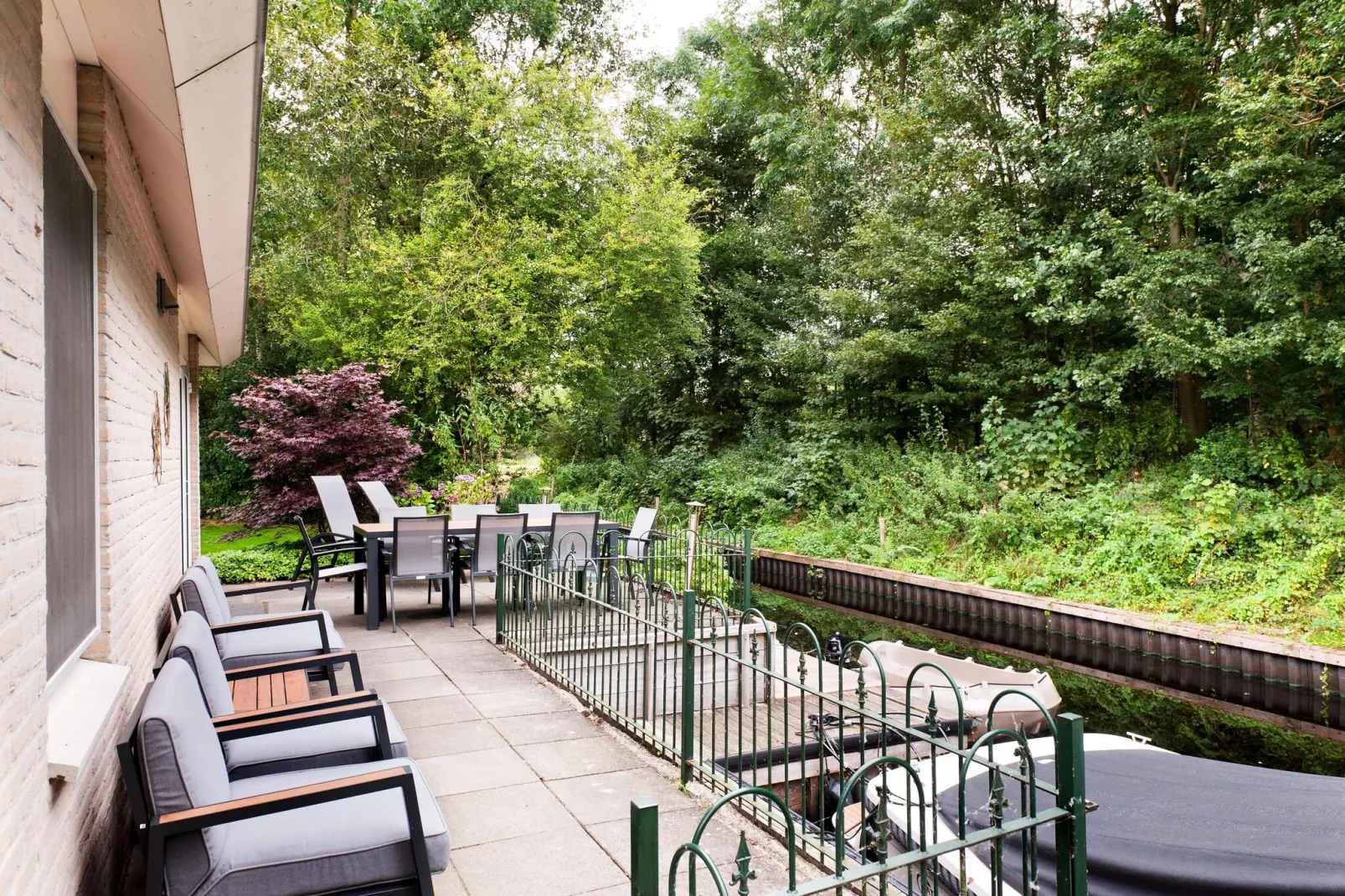 Grand Fisker Wellness de luxe met sauna buitenspa & sloep seizoensgebonden-Tuinen zomer