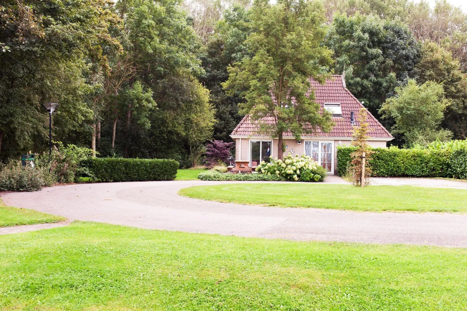 Grand Fisker Wellness de luxe met sauna buitenspa & sloep seizoensgebonden-Buitenkant zomer