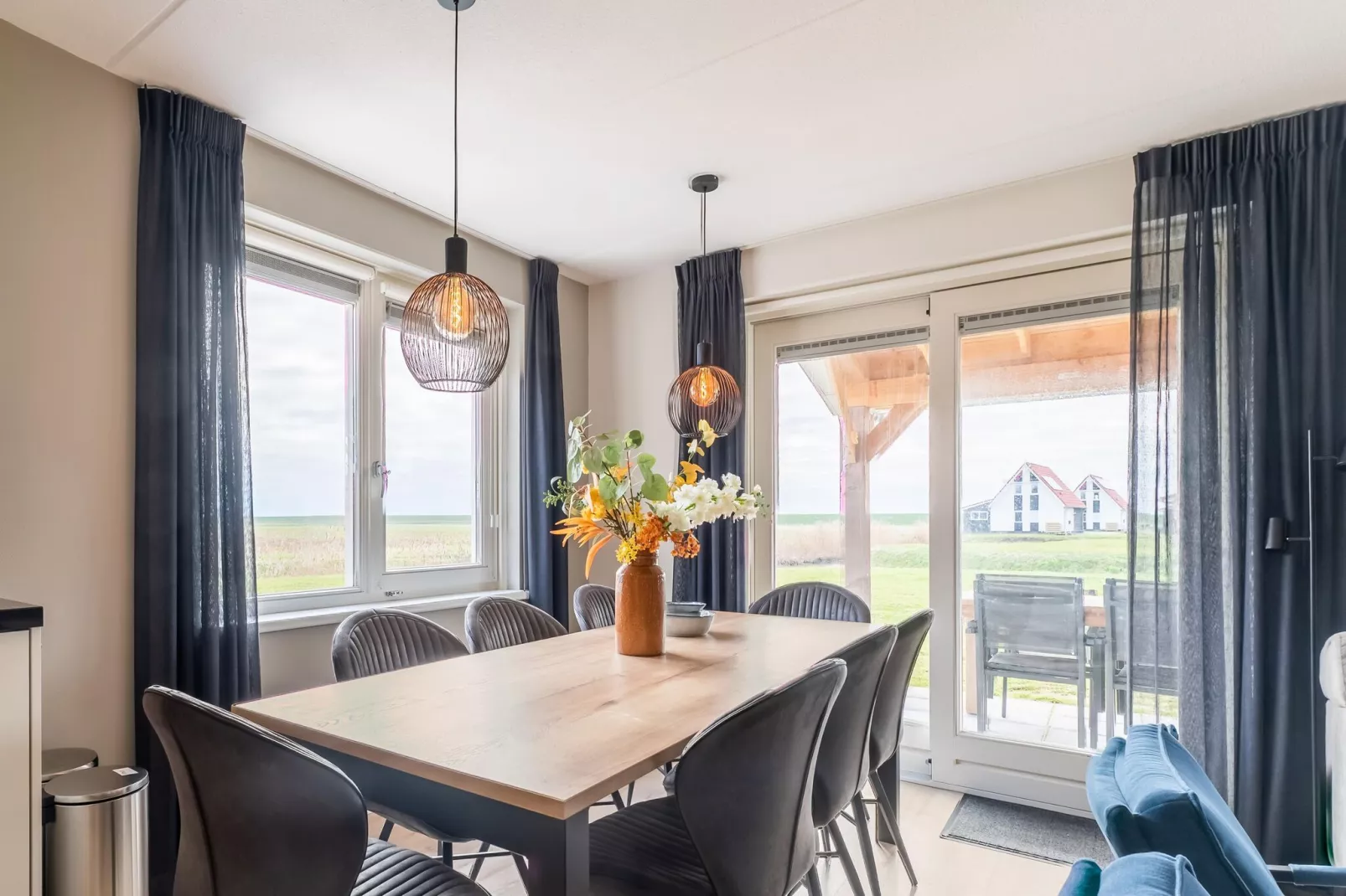 De Kluut Huis Nr 12-Eetkamer