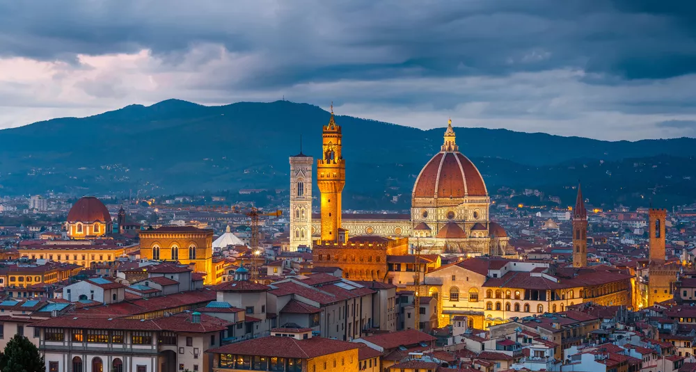 luchtfoto van Florence in de avond